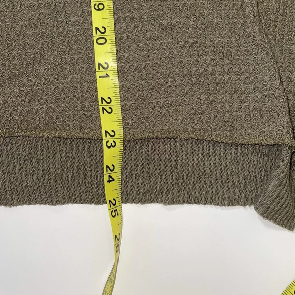 Altar’d State Olive Green Waffle Knit Asymmetrical Hem Top Small Women’s - Picture 9 of 11